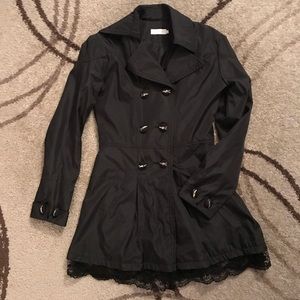Trench Coat in Black